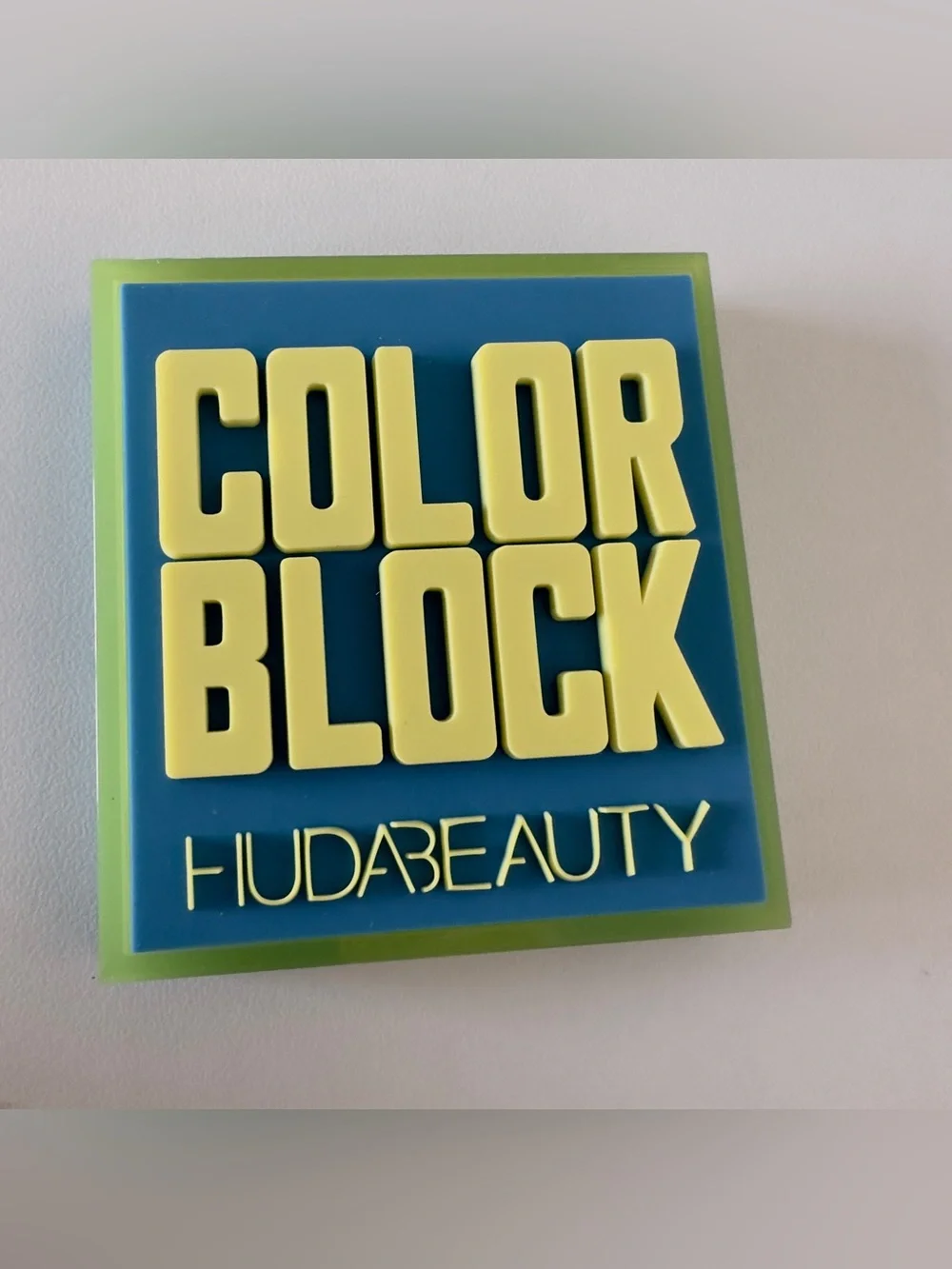 NWT Huda Beauty Color Block Obsessions Eyeshadow Palette - Blue & Green